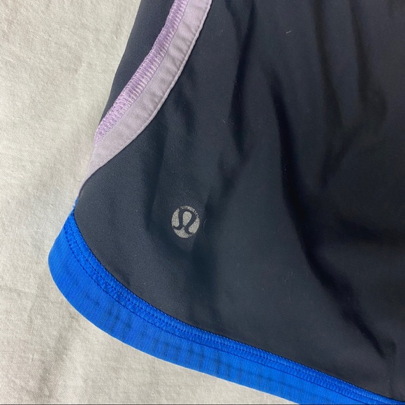 Lululemon Black / Tricolored Shorts Size 6 - Picture 4 of 16